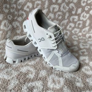 White On Cloud Tennis Shoes